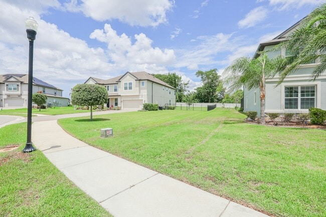 9841 Cabernet Ave