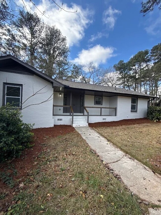 Building Photo - Spacious 4BR/3BA Retreat in Decatur