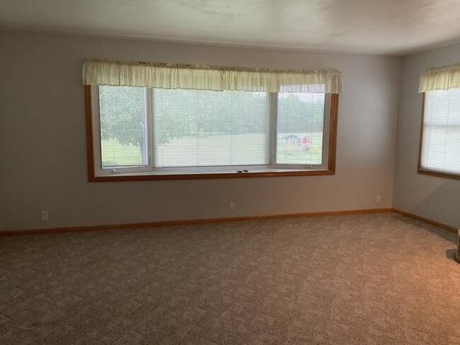 Photo - 1660 Green Rd