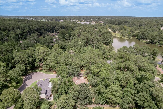 2232 Azalea Cir