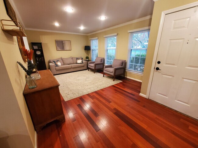 Photo - Comfort, Space, and Location: 4BR Alexandria Home Near Huntington Metro