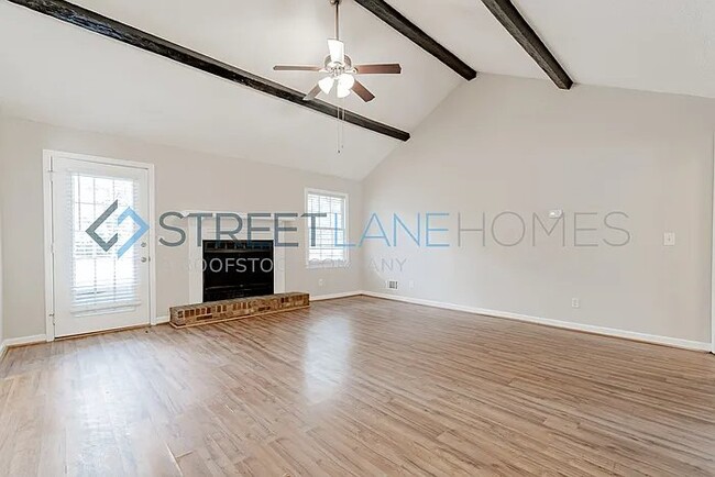 Photo - 709 Greensprings Dr