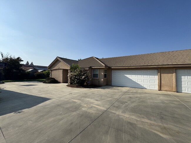 Photo - 2301 N Vickie Ct Unit 2301 Vickie Ct