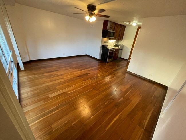 Photo - Queen Emma Gardens! Prince Tower! 1st floor Studio unit available now!