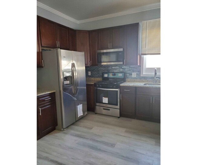 Photo - 3617 Springdale Ave Unit R