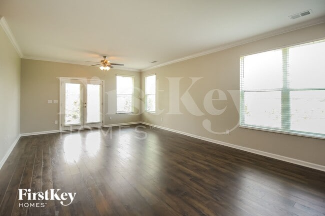 Photo - 4000 Park Crossings Dr