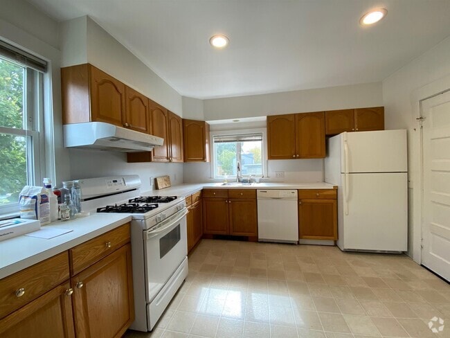 Building Photo - 124 Garden St Unit 2 Rental