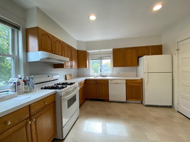 Photo - 124 Garden St Apartments Unit 2