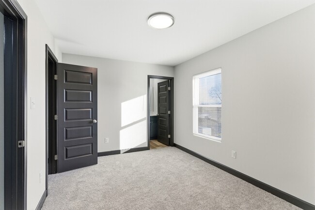 Photo - Delaney Way - 116