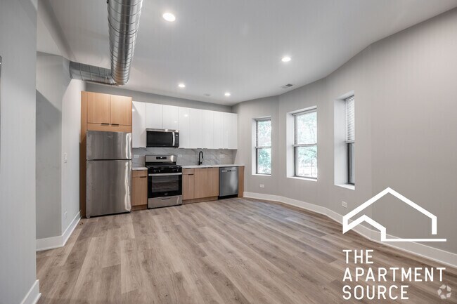 Building Photo - 3124 W Logan Blvd Rental