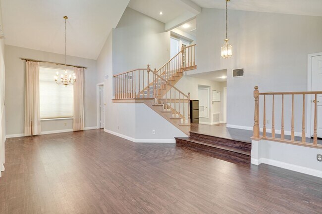 Photo - Luxury Meets Comfort in This Beautiful 4-Bedroom Retreat
