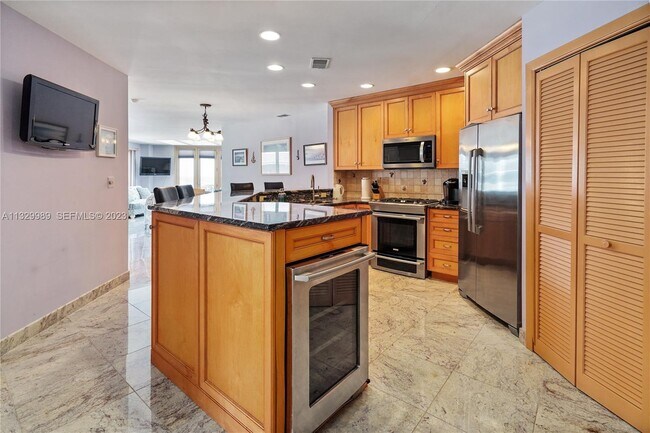 Photo - 900 Ocean Ave Unidad 108