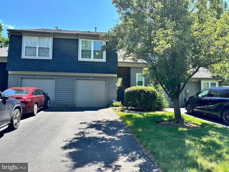 Photo - 21 Andover Cir