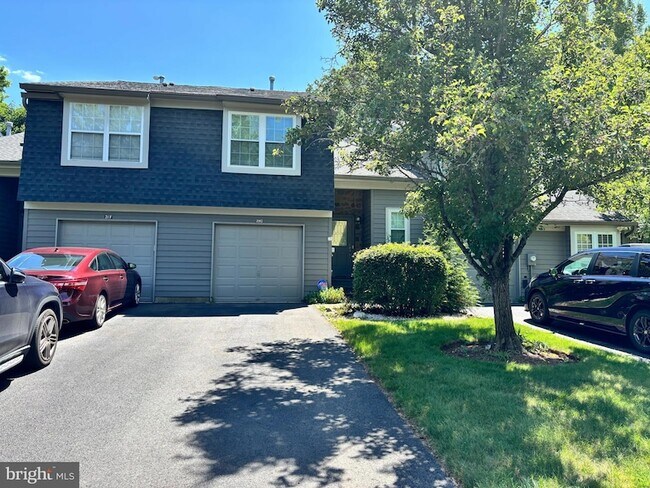 Building Photo - 21 Andover Cir