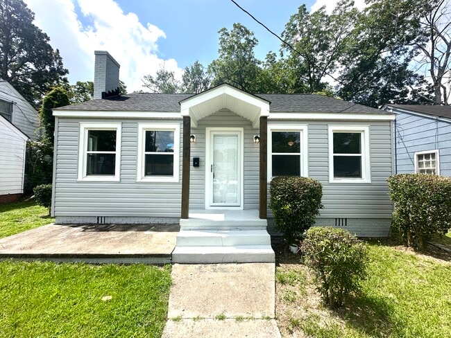 Building Photo - 1107 Colonial Ave