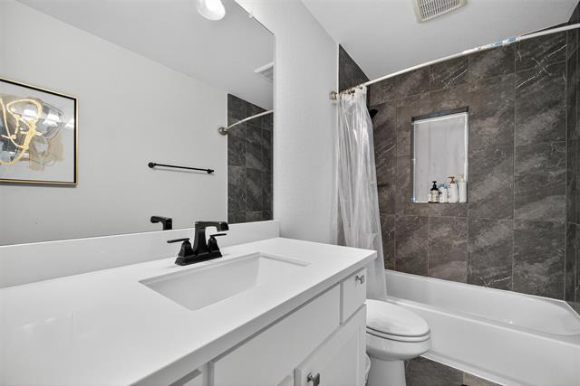 Photo - 405 Rock Rose Ln