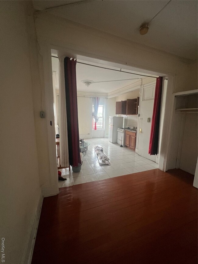 Photo - 974 Jamaica Ave