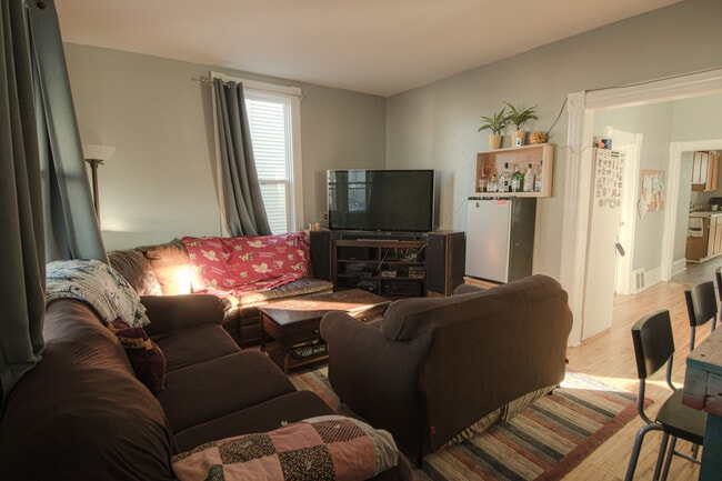 Living Room - 1100 15th Ave SE