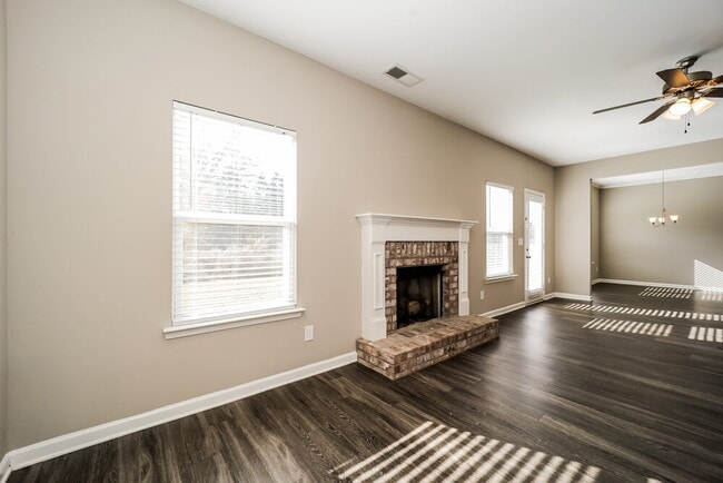 Photo - 79 Moss Way