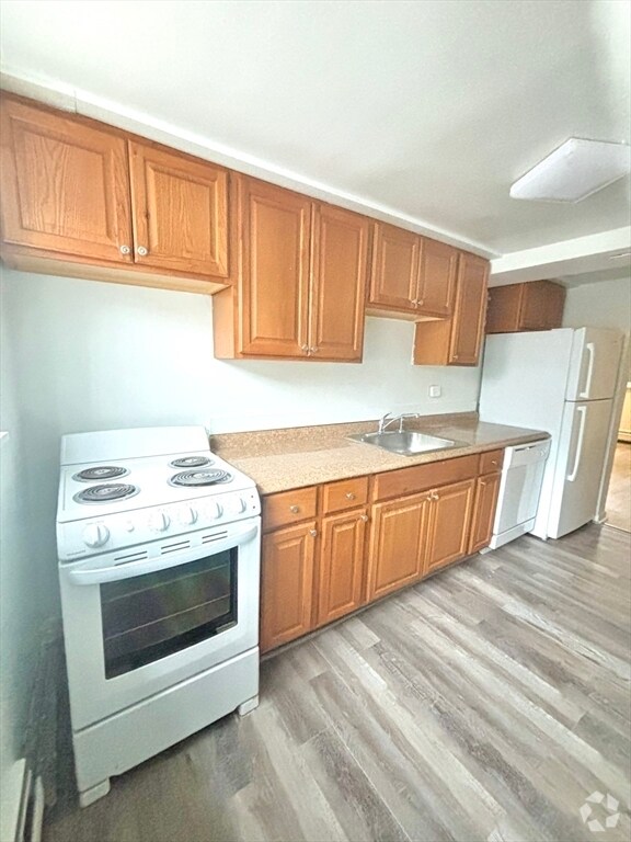 Building Photo - 42 Colborne Rd Unit #1 Rental