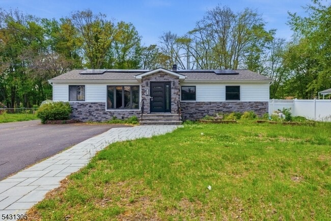 Building Photo - 587 Marlboro Rd