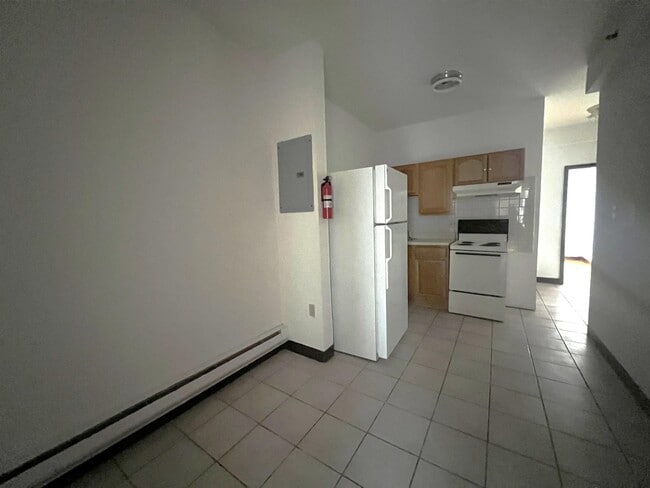 Photo - 1409 Grand St Unidad 1