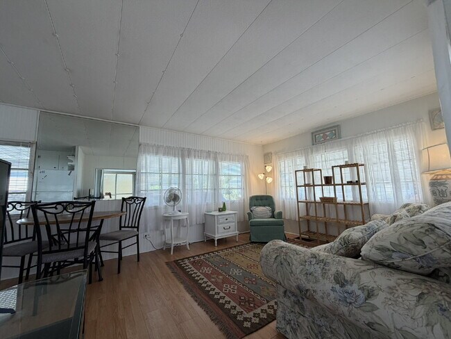 Photo - "Cozy 2-Bed Oasis in Nokomis, FL – Nokomis Lake Village Retreat!"