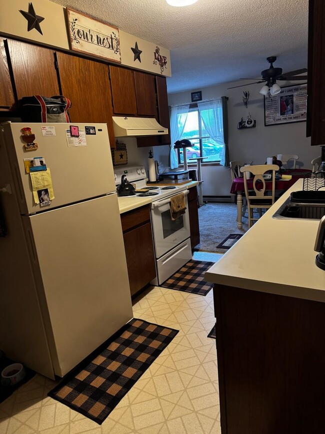 Photo - Cozy 1-Bedroom, 1-Bath Apartment in Onalaska - Perfect Location! $950 Available12/01/2025 Unit 558 Braund Street -  23