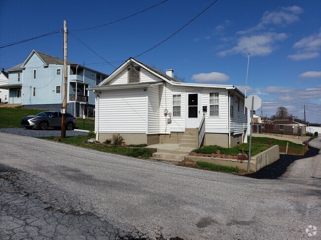 Building Photo - 680 State St Rental