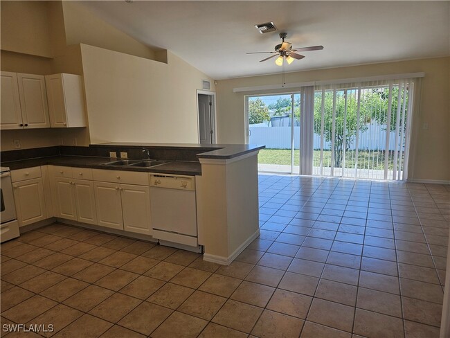 Building Photo - 4913 Bywood St Rental