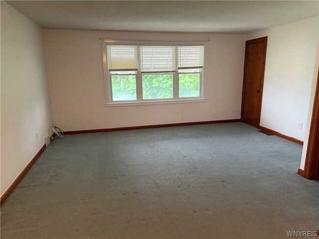 Photo - 806 Cleveland Dr