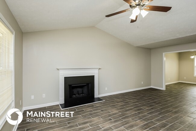 Photo - 420 Foxdale Rd