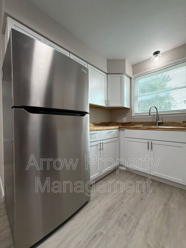 Photo - 704 N 26th St Unit 1