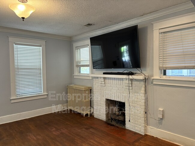 Photo - 2371 Parkway Pl