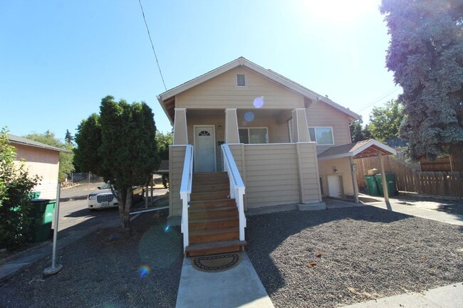 Building Photo - N10th754 Unit 1 Rental