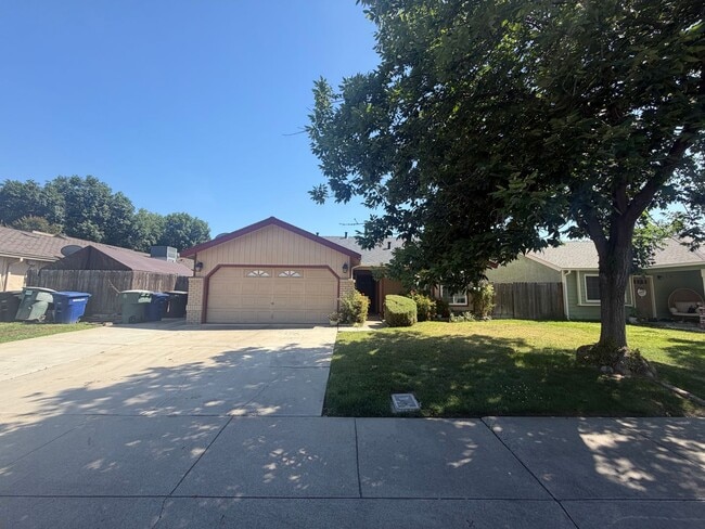 Photo - Single story near freeway access and major shopping!