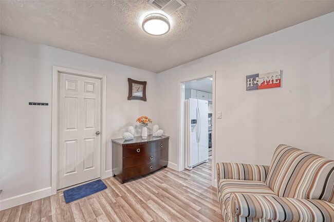 Photo - 11618 Corona Ln