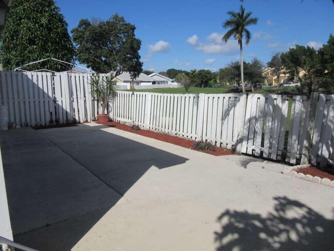 Photo - 1654 Royal Forest Ct