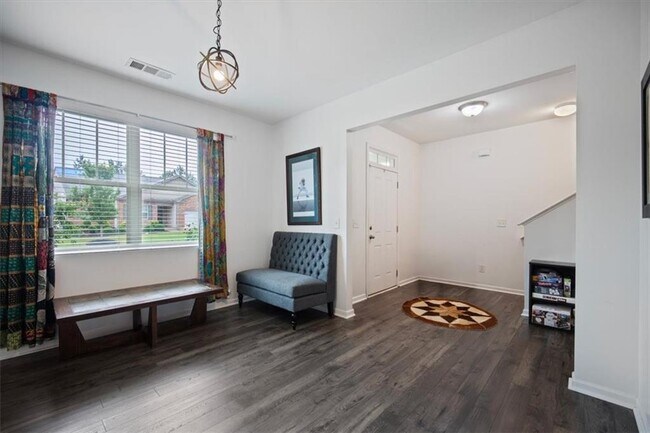 Photo - 108 Aviary Ln