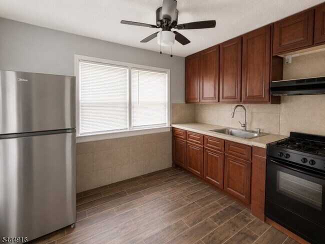 Photo - 1112 Rivington St Unit 2