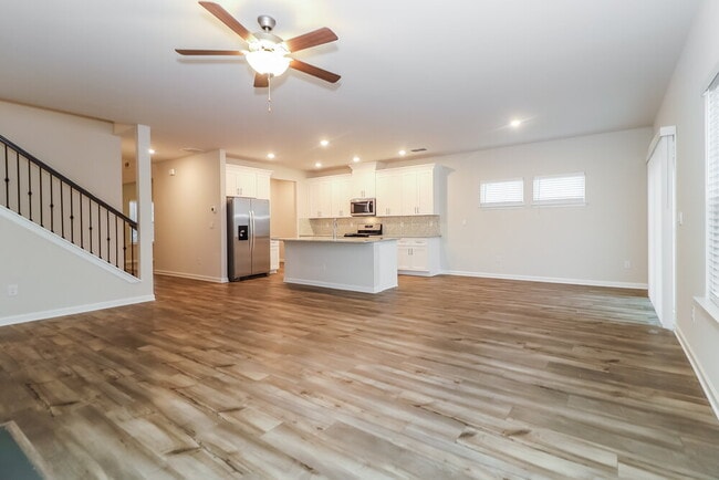 Photo - 882 Milo Bay St