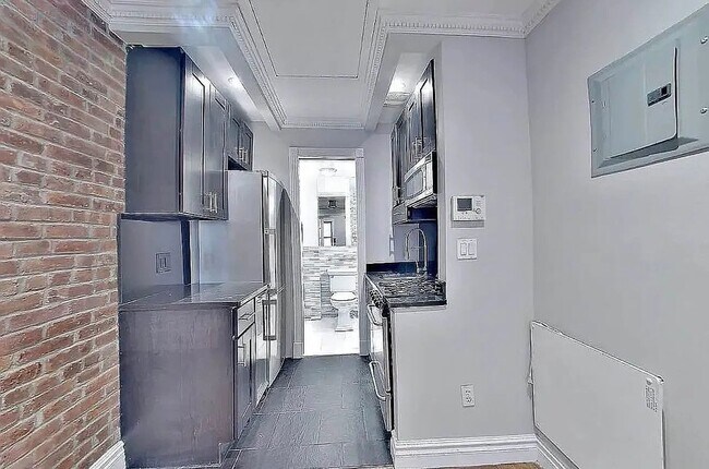 345 W 53rd St Unit 5