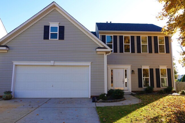 Photo - 233 Highgate Cir