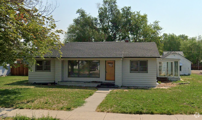 Building Photo - 480 N 8th E Rental
