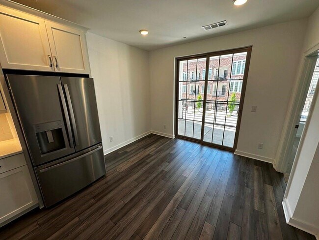 Photo - 519 Burton Dr