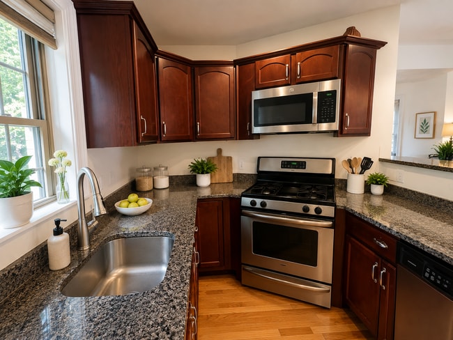 Photo - 2779 Washington St