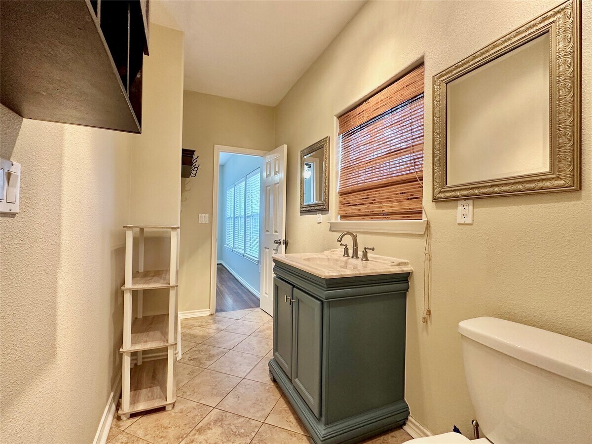 Photo - 112 Munford St