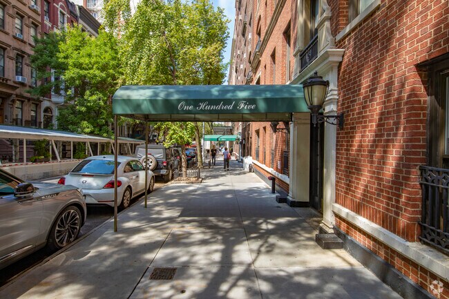 Photo - 105 W 73rd St