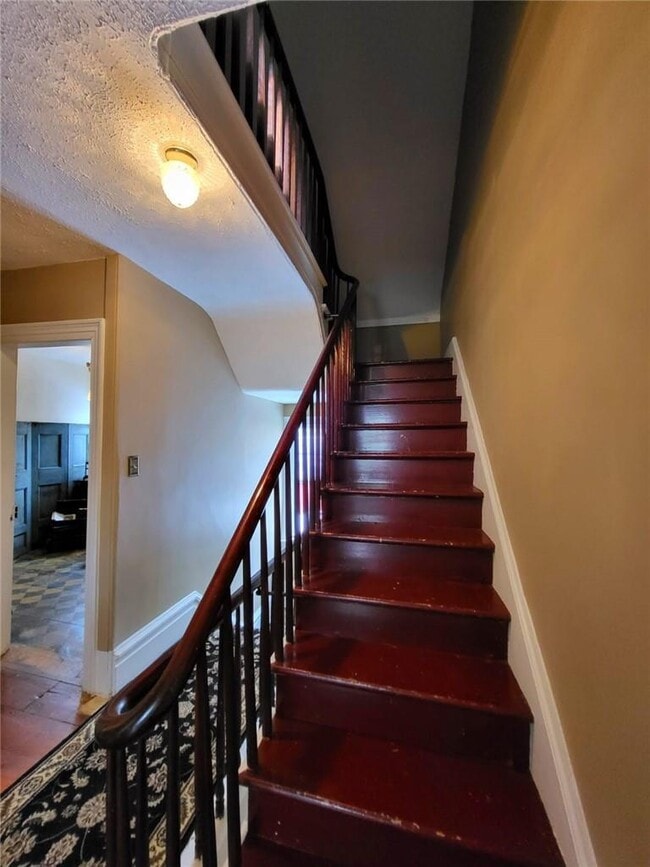 Photo - 126 West St