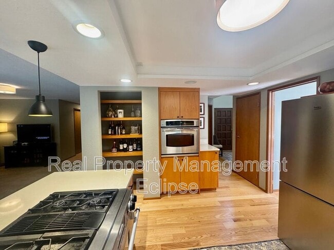 Photo - 32205 8th Ave SW